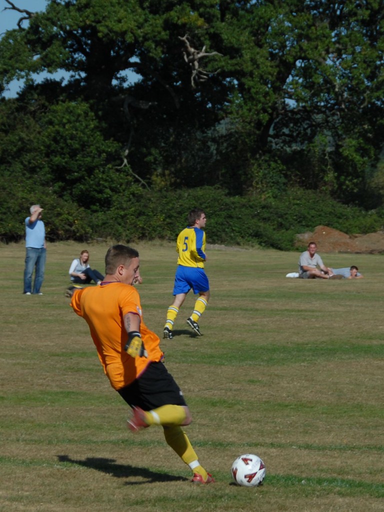 Tom Turner Clearing the ball LFC Res vs Fishbourne Res 120909